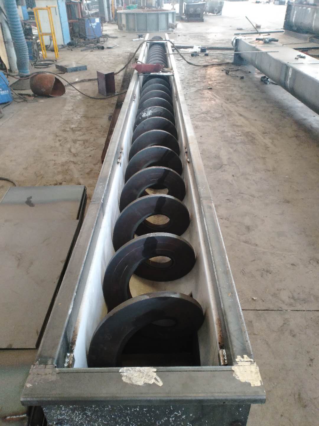 河南污泥輸送螺旋絞龍機 壓濾機污泥螺旋輸送設備 刮泥機配套螺旋輸送機